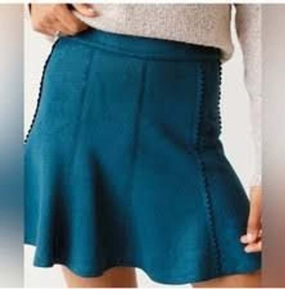 Mi Ami by Francesca's Teal Scalloped Suede Mini Skirt Sz Large